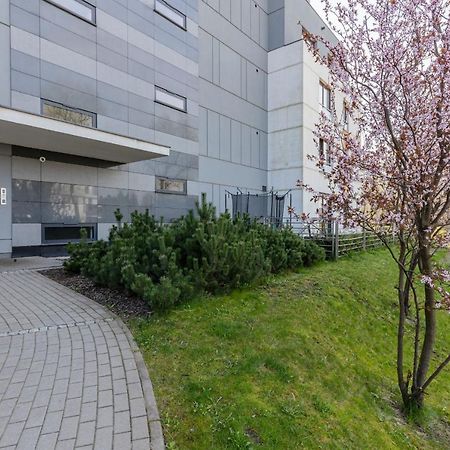 ורשה Glamorous Wilanow Apartment By Renters מראה חיצוני תמונה