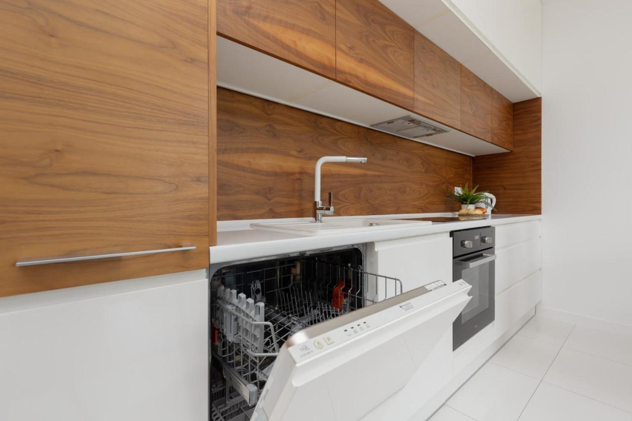 ורשה Glamorous Wilanow Apartment By Renters מראה חיצוני תמונה